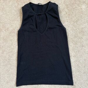 Black fitted tank
